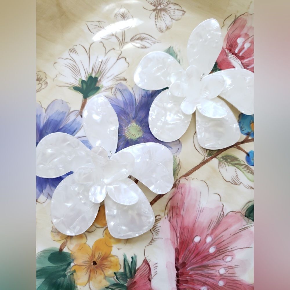 Zara Acetate Flower Earrings